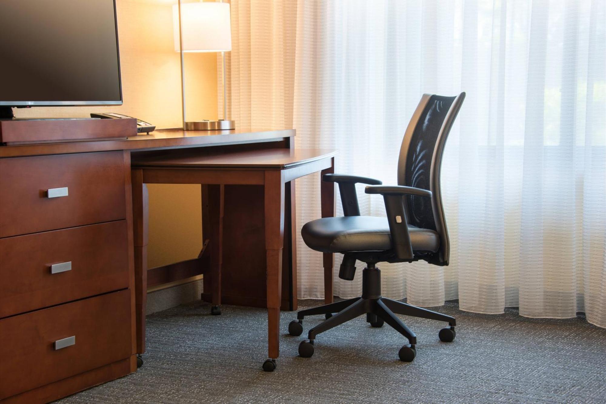 Courtyard By Marriott Waldorf Hotel Luaran gambar