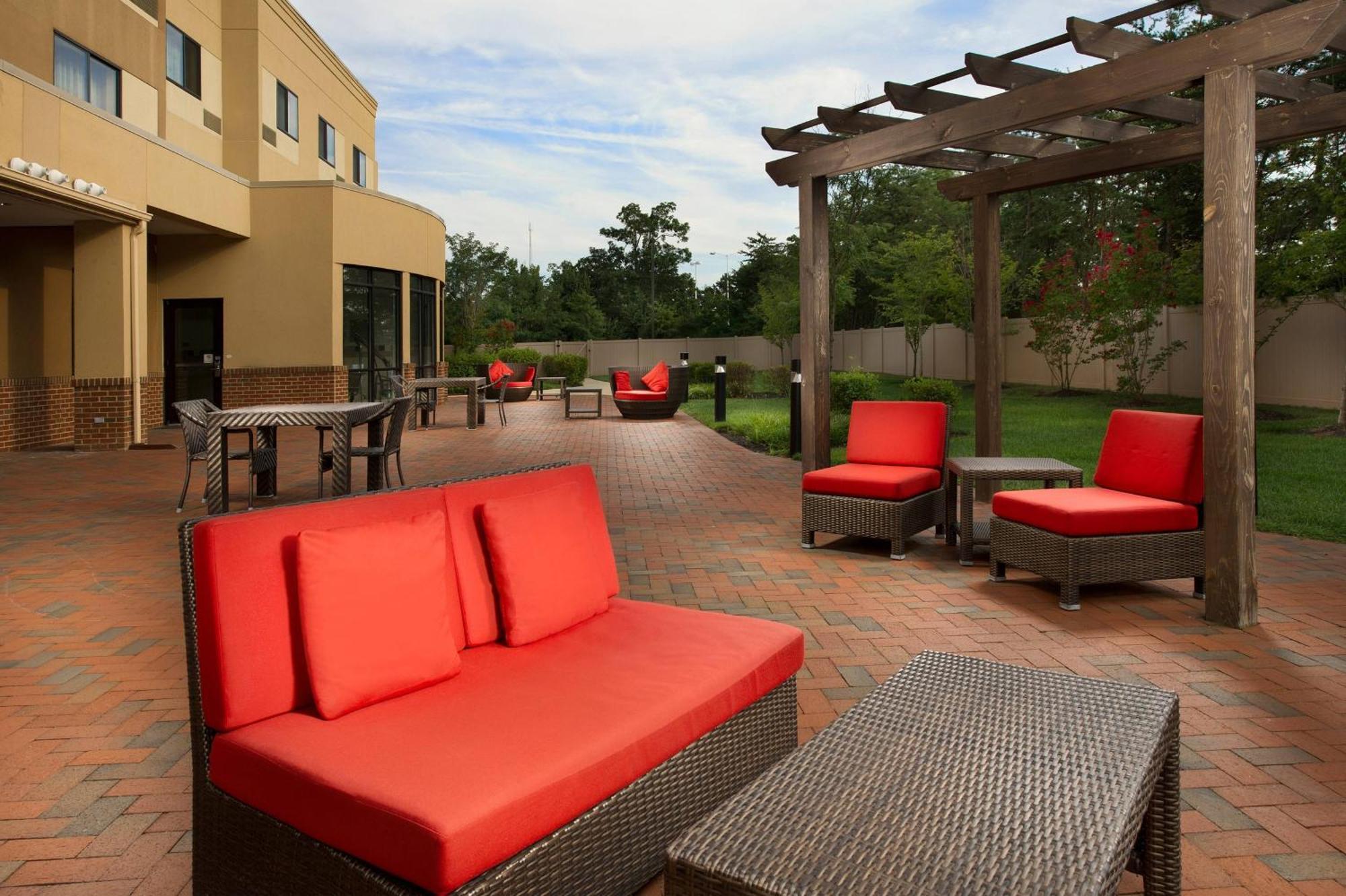 Courtyard By Marriott Waldorf Hotel Luaran gambar
