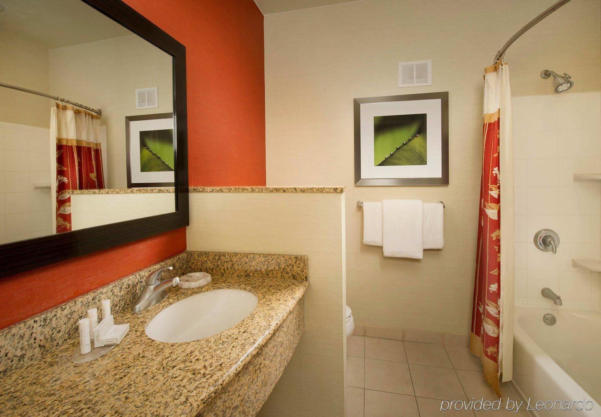 Courtyard By Marriott Waldorf Hotel Luaran gambar